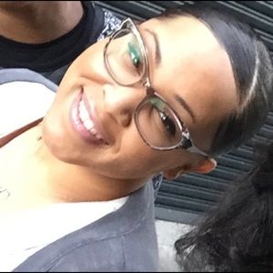 Meet your Posher, Candice